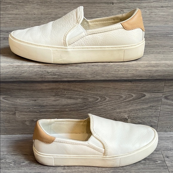 UGG White Flats Slip-On Loafers - Picture 4 of 4